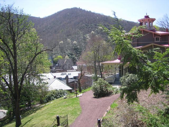 The Harry Packer Mansion Inn Jim Thorpe Room photo